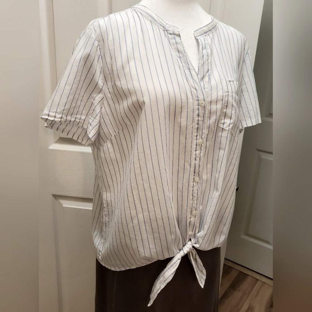 J.Crew button down, tie front short sleeve blouse. Size L, white w blue stripes